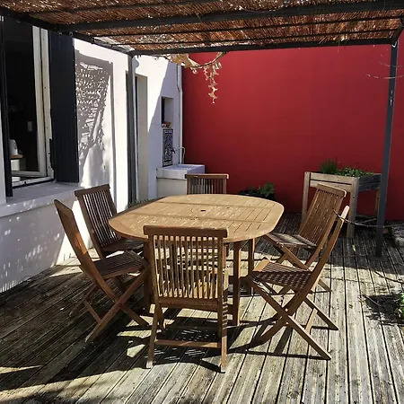 Holiday home Maison Au Bord Du Plan D'eau - 6 Pers. - Fr-1-194-460 *