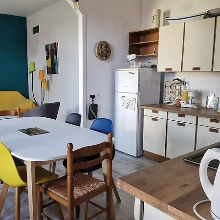 Maison Au Bord Du Plan D'eau - 6 Pers. - Fr-1-194-460 *